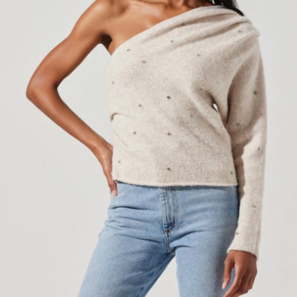 Astr Cream Off-the-Shoulder Sweater Soft Knit